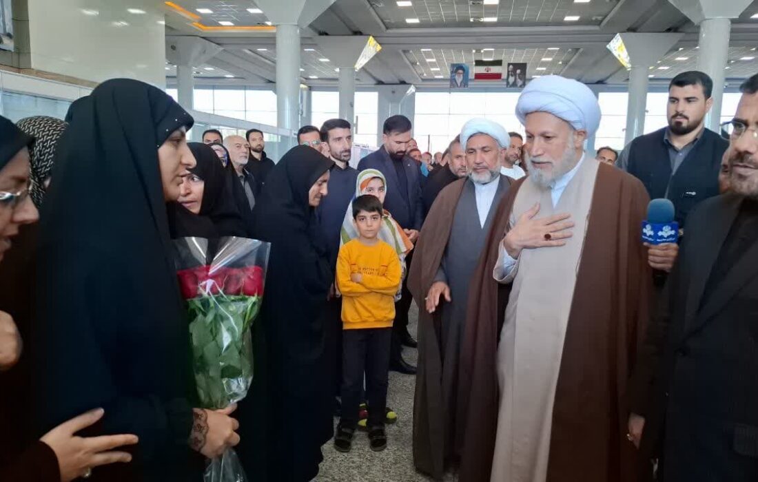 ورود باشکوه پیکر سه قهرمان امنیت به شیراز/ همراهی امام جمعه و استاندار با خانواده‌های شهدا