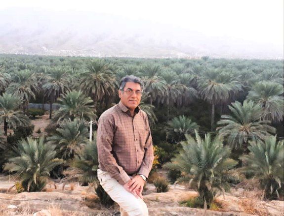 راوی جبههها؛ معلمی که خاطرات دفاع مقدس را زنده نگه میدارد