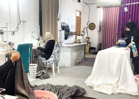 کارآفرینی زنانه در جهرم؛ تولید چادر از دل ایمان و اقتصاد مقاومتی