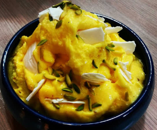 طعم متفاوت بستنی جهرم؛ میراثی از خاطرات تابستان‌های قدیم