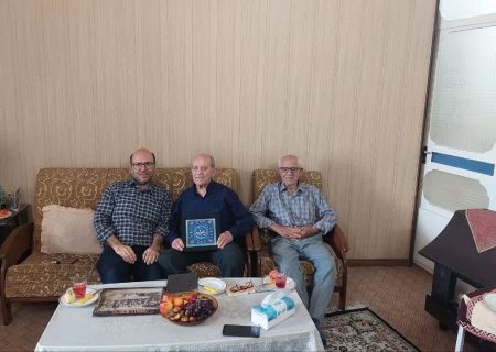 تجلیل از حاج هاشم حکیم‌الهی؛ روایت یک عمر معلمی و تربیت نسل‌های جهرم