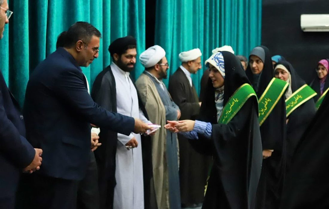 با حضور ۳۰۰ قرآنآموز برگزار شد؛تجلیل از ۷۰ استاد حفظ قرآن در دارالتحفیظ الهادی(ع) جهرم