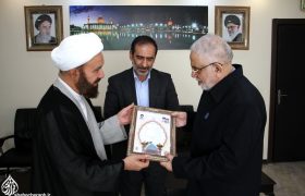 پروفسور شجاعی‌فرد جهرمی ، خادم افتخاری حرم مطهر حضرت شاهچراغ علیه السلام شد